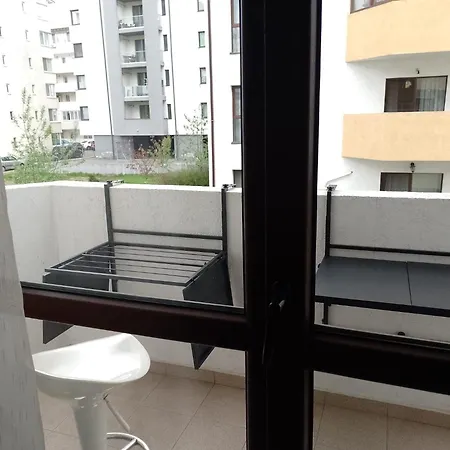 Flh - Sofia Apartment Selimbar
